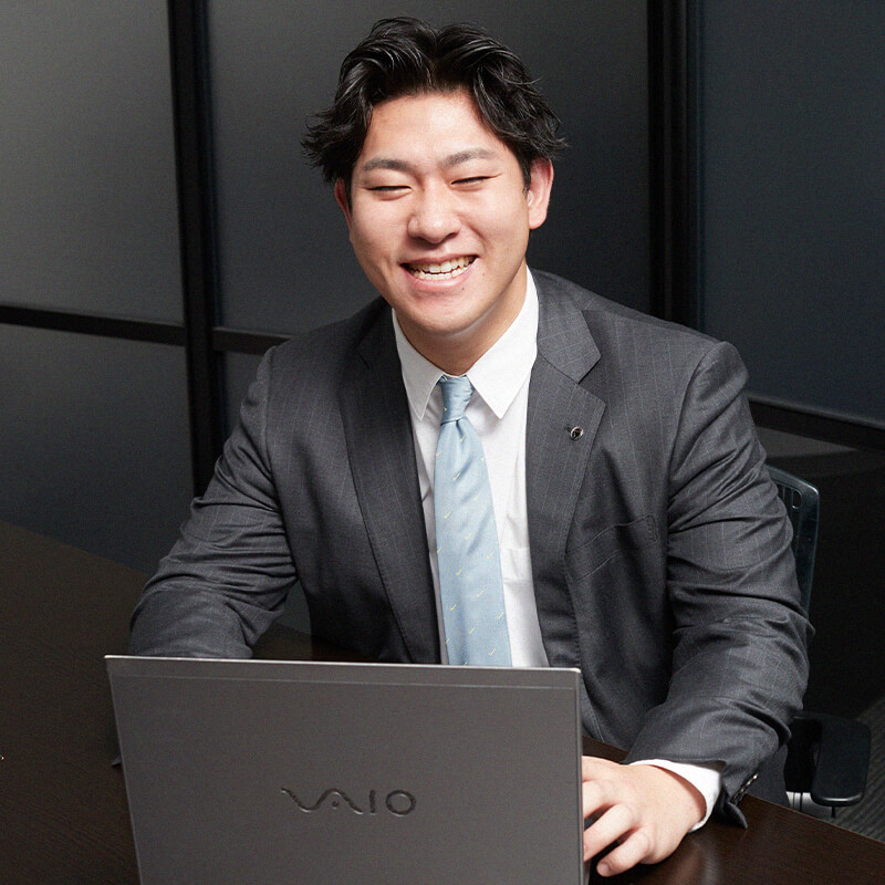 デスクワークの様子